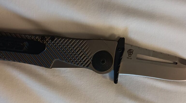 Ever find out about a knife after it was discontinued and just had to have it? SOG Quake.